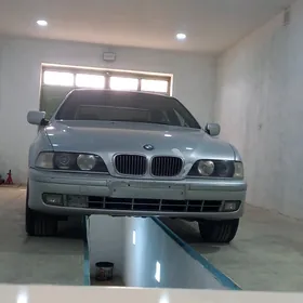 BMW E39 1998