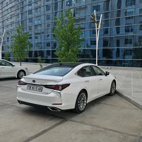 Lexus ES 350 2019