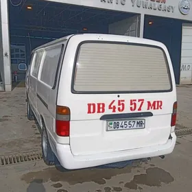 Toyota Hiace 1996