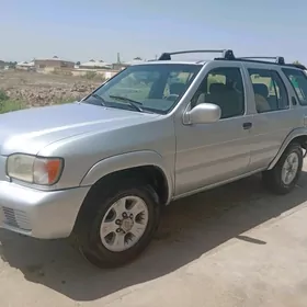 Nissan Pathfinder 1999