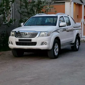 Toyota Hilux 2012