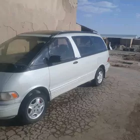 Toyota Previa 1991