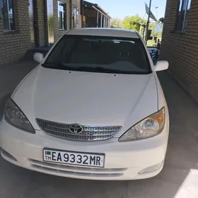 Toyota Camry 2004