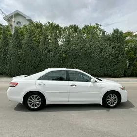 Toyota Camry 2010