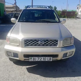 Nissan Pathfinder 2001