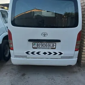 Toyota Hiace 2006