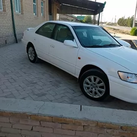 Toyota Camry 2001