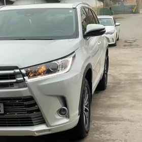 Toyota Highlander 2018