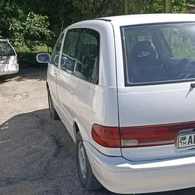 Toyota Previa 1992