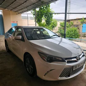 Toyota Camry 2016