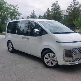 Hyundai Staria 2023