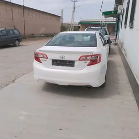 Toyota Camry 2012