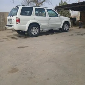 Infiniti QX4 2002