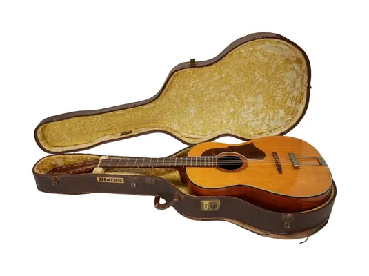 Гитара Джона Леннона, 50 лет пролежавшая на чердаке, продана за $2,85 млн