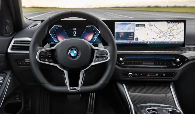 BMW обновила 3 серию: больше мощности, новая ОС и цены от $45,5 тысяч