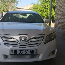 Toyota Camry 2011