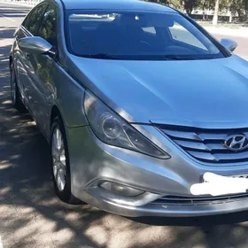 Hyundai Sonata 2011