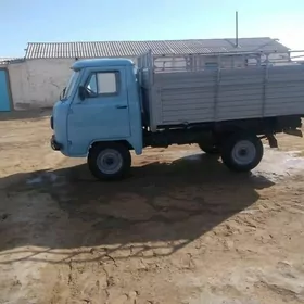 UAZ 2206 1980