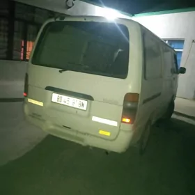 Toyota Hiace 1998