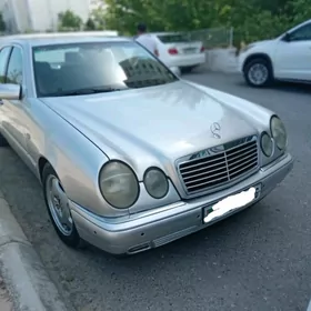 Mercedes-Benz E320 1998