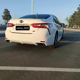 Toyota Camry 2020