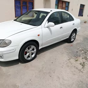 Nissan Sunny 2001