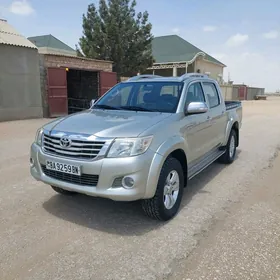 Toyota Hilux 2014