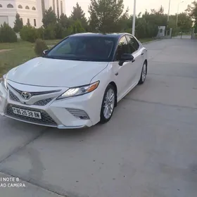 Toyota Camry 2018