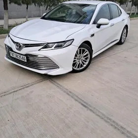 Toyota Camry 2018