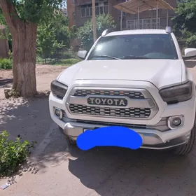 Toyota Tacoma 2018