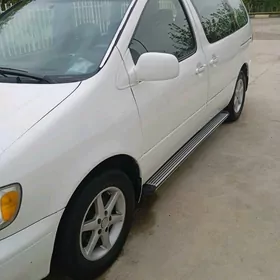 Toyota Sienna 2000