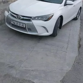 Toyota Camry 2017