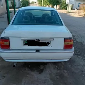 Opel Vectra 1990