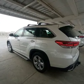 Toyota Highlander 2018