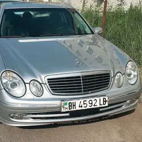 Mercedes-Benz E320 2003