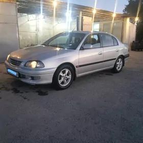 Toyota Avensis 2000