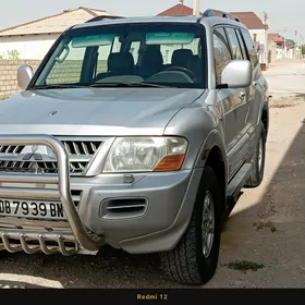 Mitsubishi Montero 2002