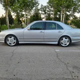 Mercedes-Benz E55 AMG 2000