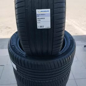 MICHELIN 295/40R20