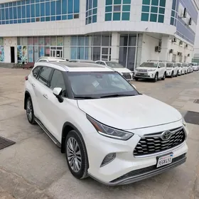 Toyota Highlander 2021