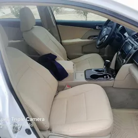 Toyota Camry 2014