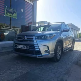 Toyota Highlander 2018