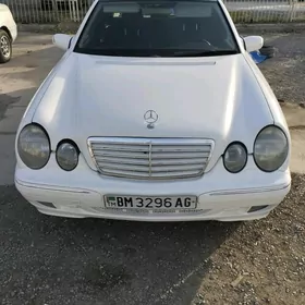 Mercedes-Benz E320 2000