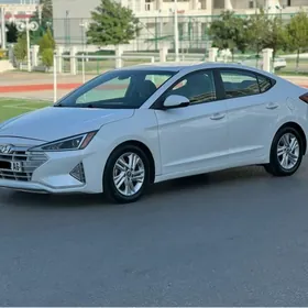 Hyundai Elantra 2019