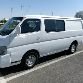 Nissan Urvan 2005