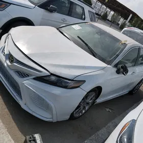 Toyota Camry 2022