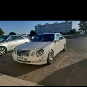 Mercedes-Benz E350 2005