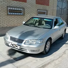 Toyota Camry 2001