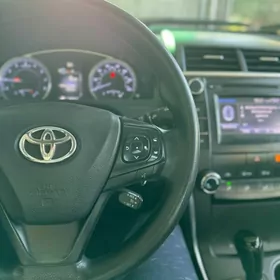 Toyota Camry 2017