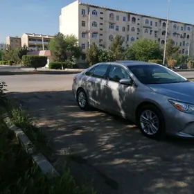 Toyota Camry 2015